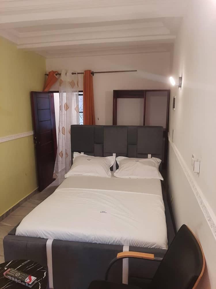 Residence P P M Odza Yaoundé Exteriör bild