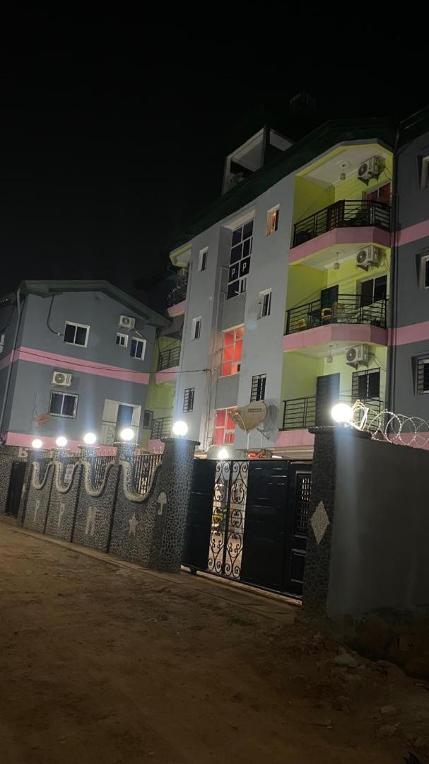 Residence P P M Odza Yaoundé Exteriör bild